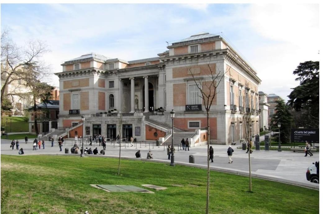 Hostal Vara Madrid Exterior photo
